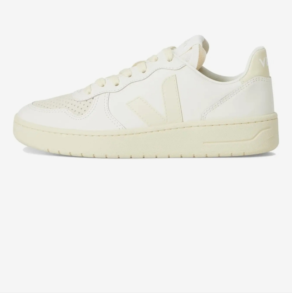 Veja V-10 in White Leather